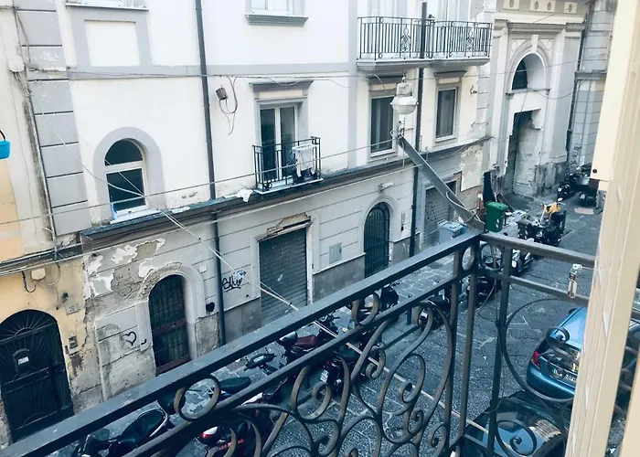 Bb Suonno - A 2 Passi Dalla Storia *