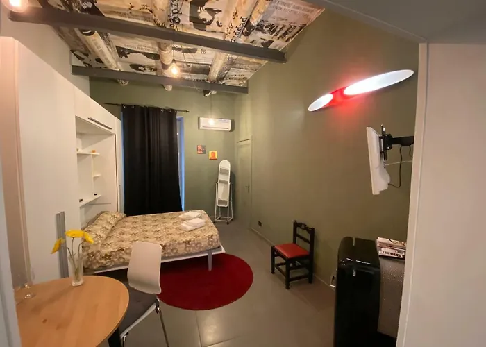 Bb Suonno - A 2 Passi Dalla Storia * Νάπολη